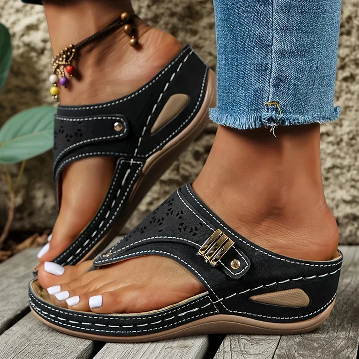 Odette – Outdoor Grip Wide Fit Sandals for Women – Black