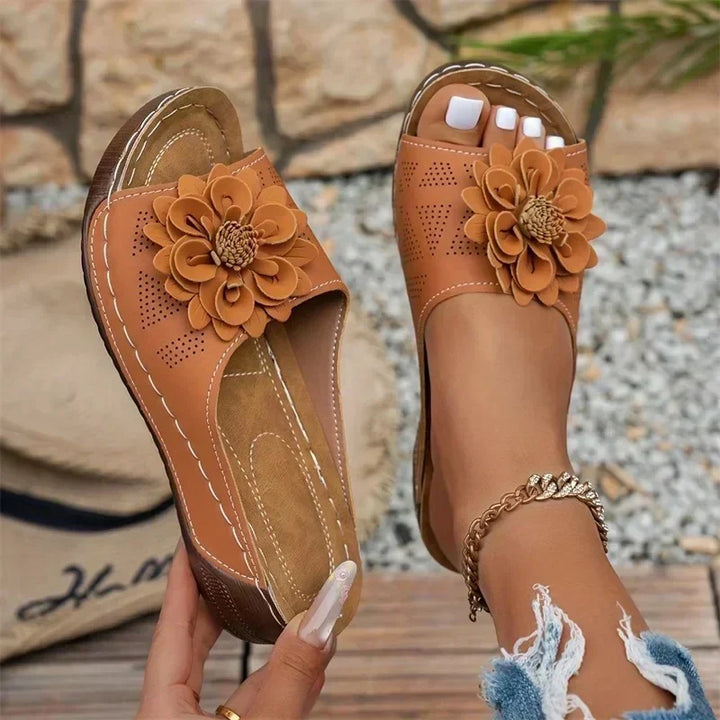 Wilder – Wide Fit Cushioned Walking Sandals for Women – Brown